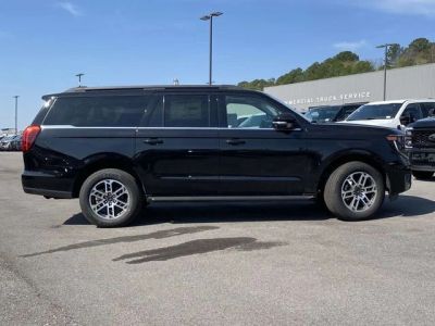 2026 Ford Expedition - Photo 2