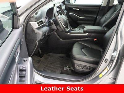 2025 Toyota Highlander AWD - Photo 14