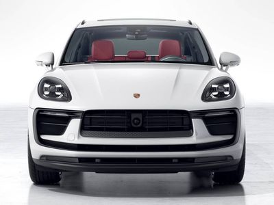 2026 Porsche Macan — photo 8 view
