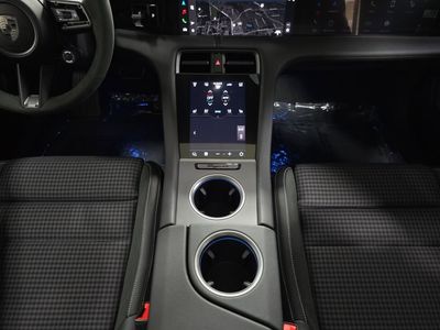 2025 Porsche Taycan Cross Turismo — photo 20 view