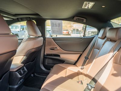 2023 Lexus ES — photo 25 view