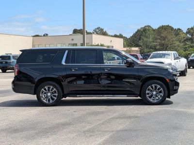 2023 Chevrolet Suburban - Photo 6