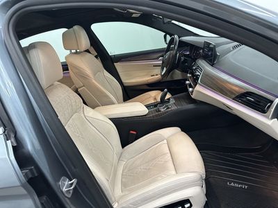 2018 BMW 5 Series - Photo 25