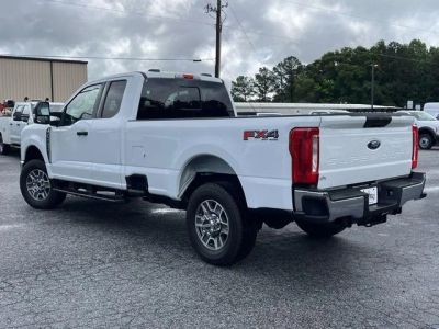 2025 Ford F-350SD - Photo 4