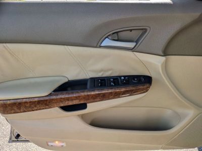 2010 Honda Accord - Photo 25