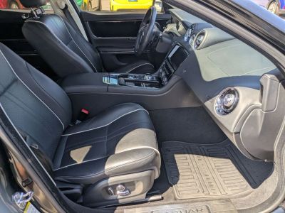 2019 Jaguar XJ - Photo 23