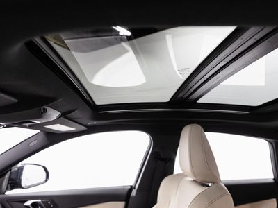 2025 BMW 2 Series — detail view