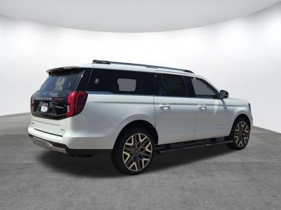 2026 Ford Expedition — side profile view