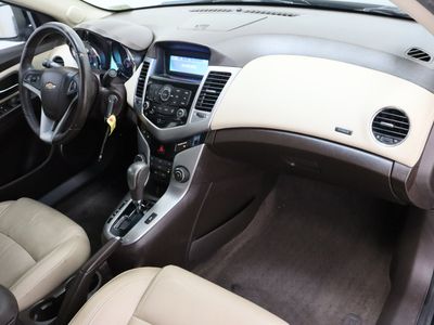 2011 Chevrolet Cruze FWD - Photo 32