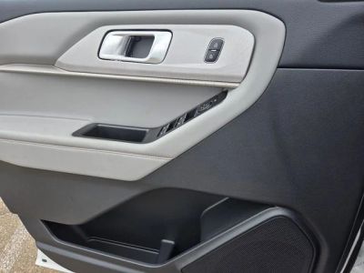 2026 Ford Explorer — photo 13 view