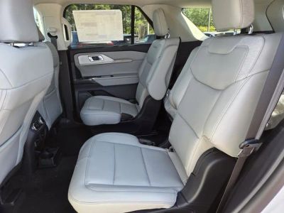 2026 Ford Explorer — photo 40 view