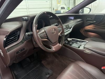 2018 Lexus LS - Photo 11
