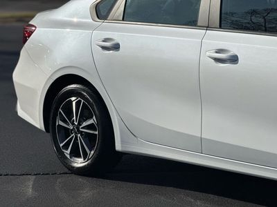 2023 Kia Forte LXS - Photo 9