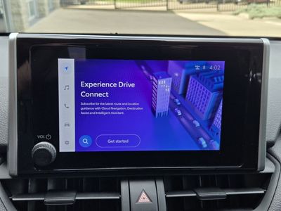 2024 Toyota RAV4 Hybrid - Photo 11