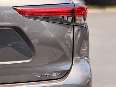 2023 Toyota Highlander Limited - Photo 14