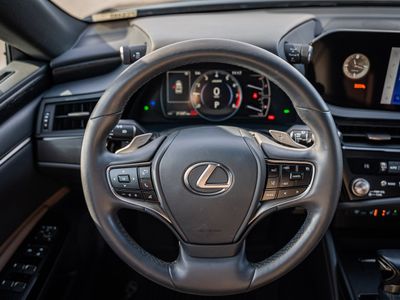 2023 Lexus ES — photo 33 view