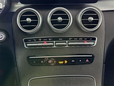 2022 Mercedes-Benz GLC — photo 13 view
