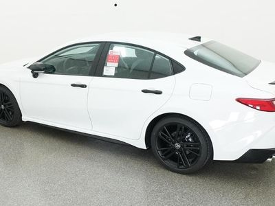 2026 Toyota Camry - Photo 18