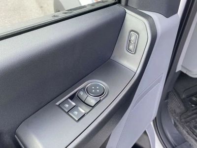 2025 Ford F-600SD - Photo 9