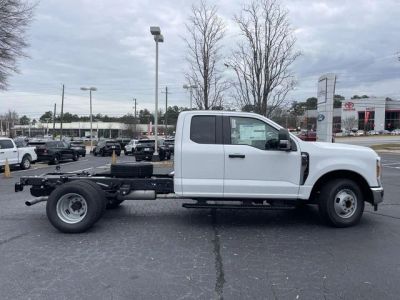 2026 Ford F-350SD - Photo 2