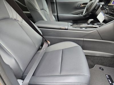 2026 Toyota Toyota Crown Signia — photo 9 view