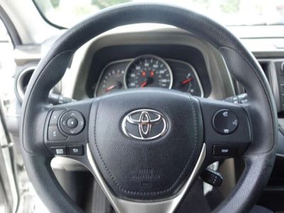 2015 Toyota RAV4 - Photo 14