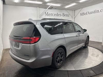2021 Chrysler Pacifica Hybrid - Photo 7