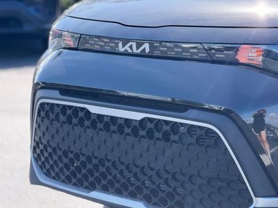 2024 Kia Soul LX — photo 10 view