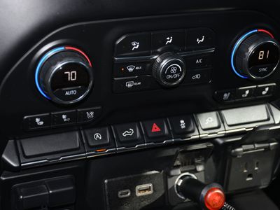 2019 Chevrolet Silverado 1500 — photo 15 view