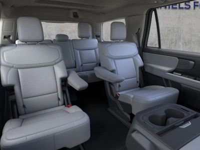 2026 Ford Expedition — photo 11 view