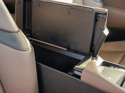 2023 Lexus ES — photo 18 view