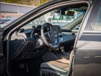 2023 Lexus ES — photo 26 view