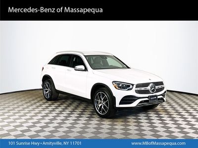 2022 Mercedes-Benz GLC 300 — front three-quarter view
