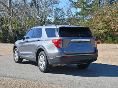 2022 Ford Explorer — side profile view