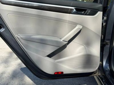 2017 Volkswagen Passat - Photo 22