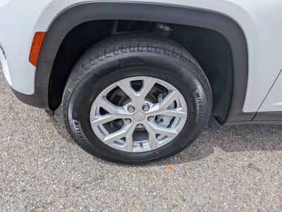 2023 Jeep Grand Cherokee - Photo 9
