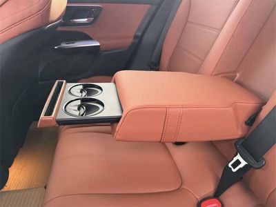 2026 Mercedes-Benz GLC — photo 33 view