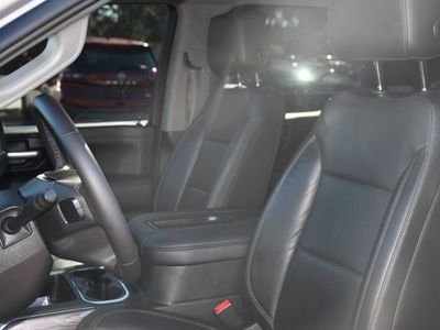 2019 Chevrolet Silverado 1500 — photo 12 view
