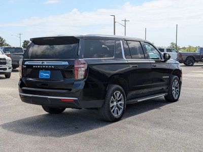 2023 Chevrolet Suburban - Photo 5
