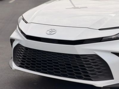 2025 Toyota Camry - Photo 9