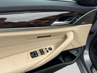 2023 BMW 5 Series — photo 13 view
