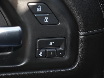 2019 Chevrolet Silverado 1500 — photo 11 view
