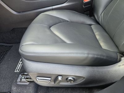 2026 Toyota Highlander Hybrid - Photo 16