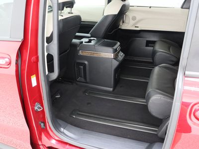 2025 Toyota Sienna AWD - Photo 29