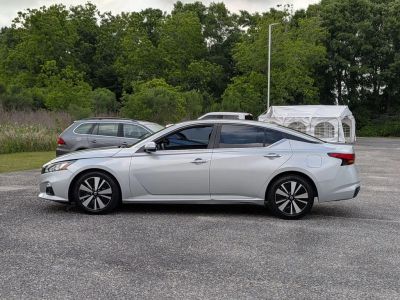2022 Nissan Altima - Photo 2
