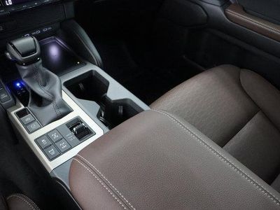 2026 Toyota Land Cruiser 4WD - Photo 17