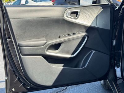 2024 Kia Soul LX — photo 23 view