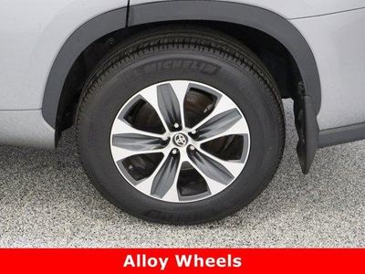 2025 Toyota Highlander AWD - Photo 10