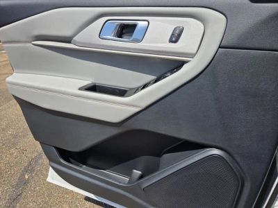2026 Ford Explorer — photo 35 view