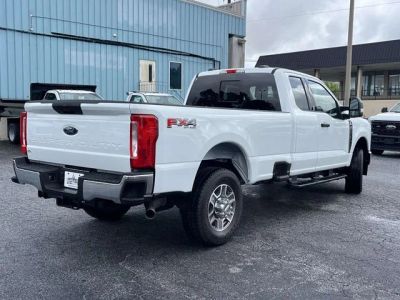 2025 Ford F-350SD - Photo 3